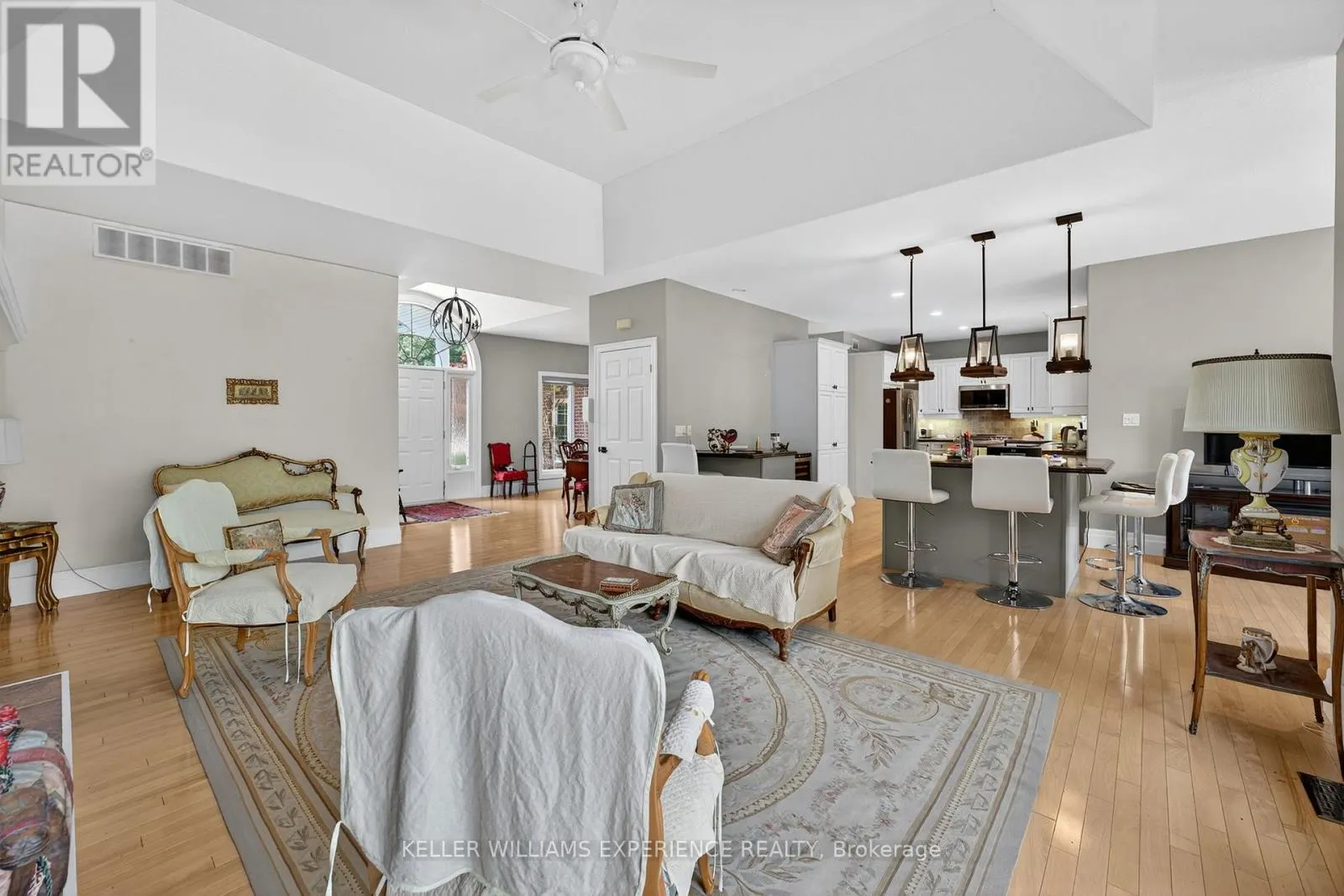 25 BRIDLE PATH