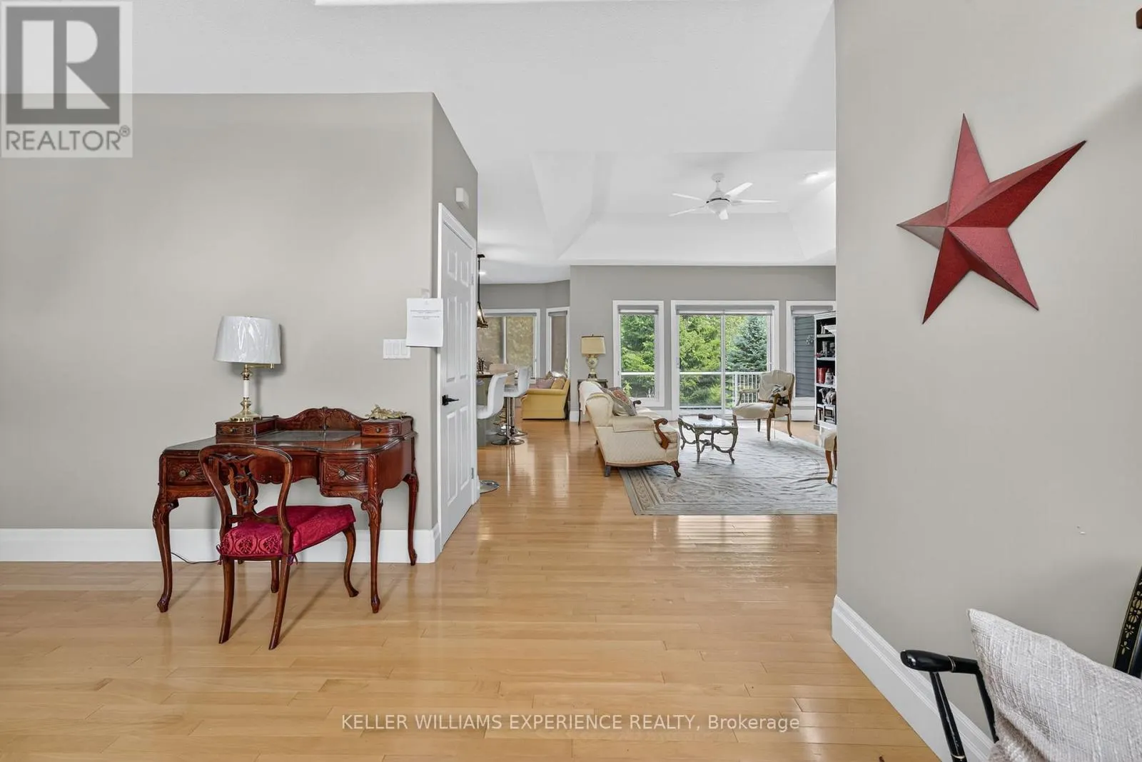 25 BRIDLE PATH