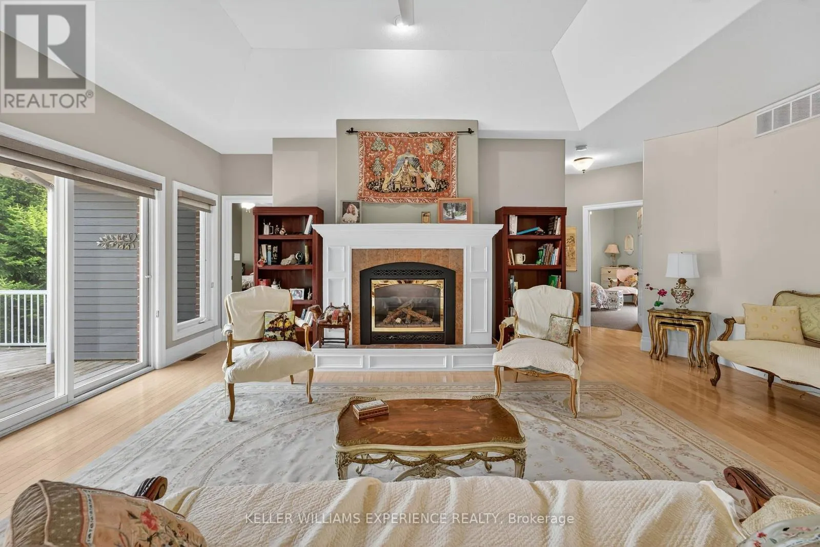 25 BRIDLE PATH