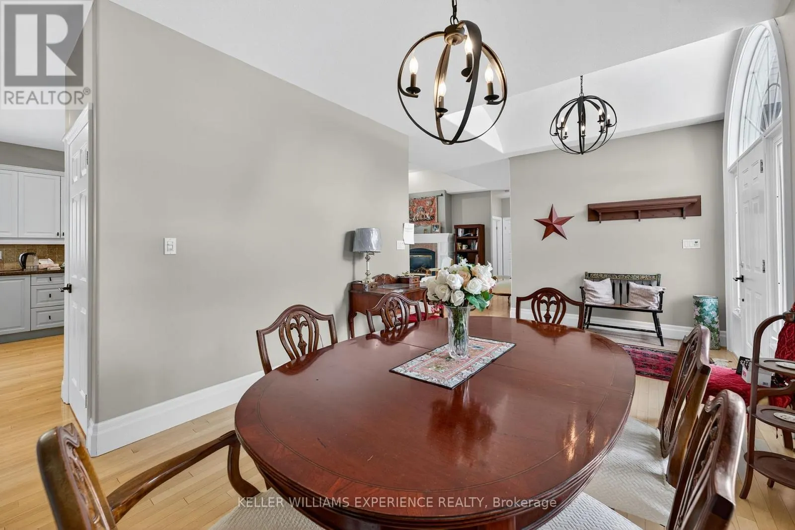 25 BRIDLE PATH
