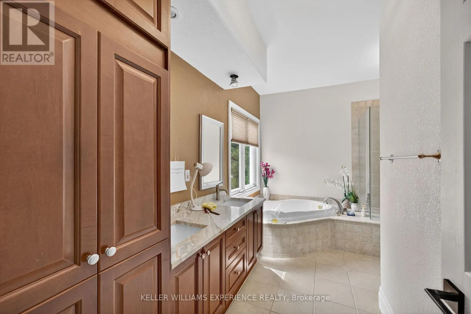 25 BRIDLE PATH
