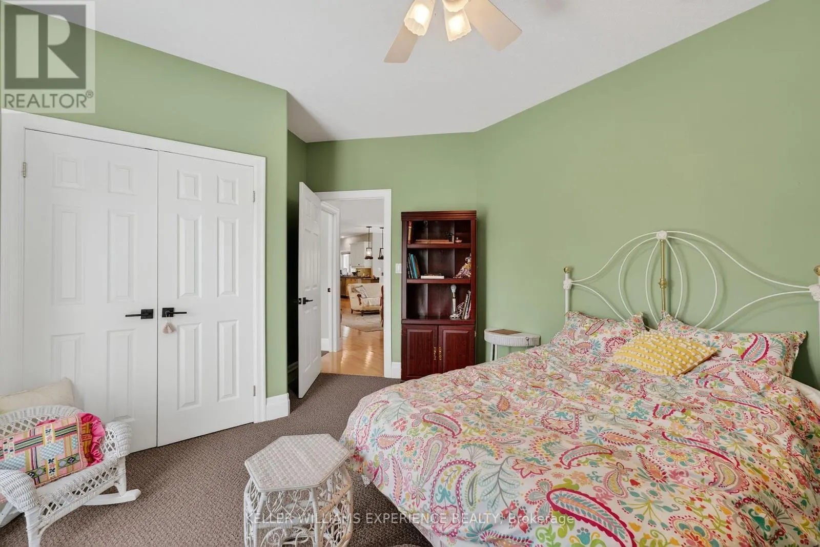 25 BRIDLE PATH