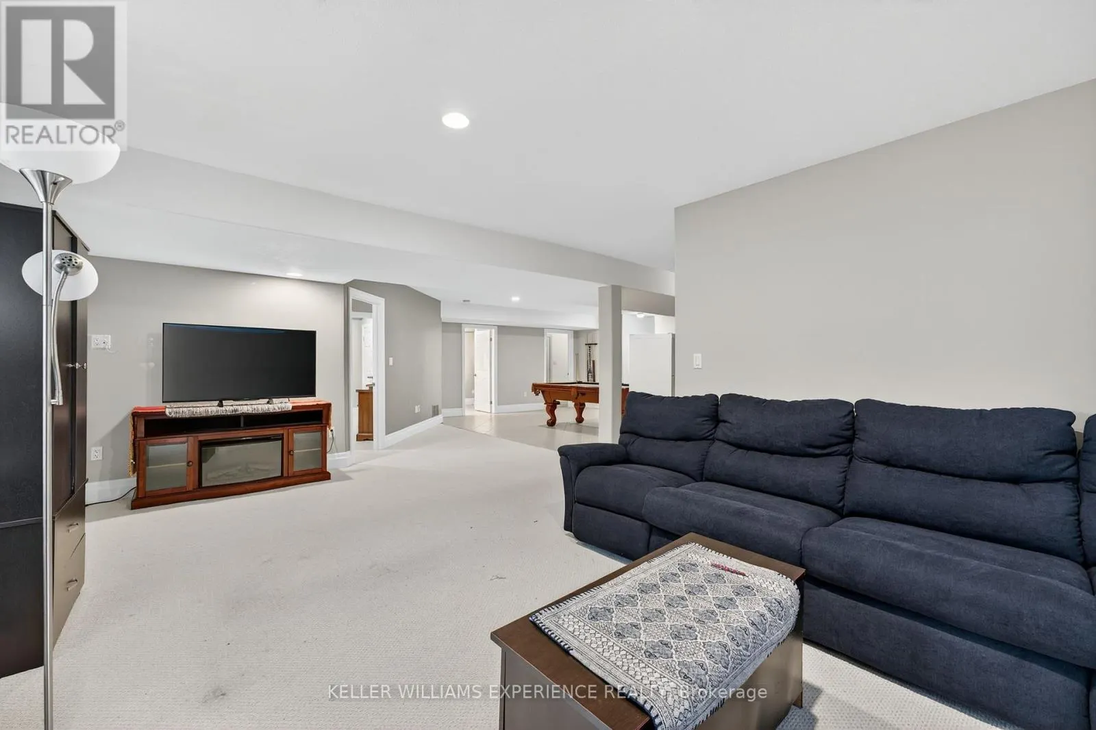 25 BRIDLE PATH