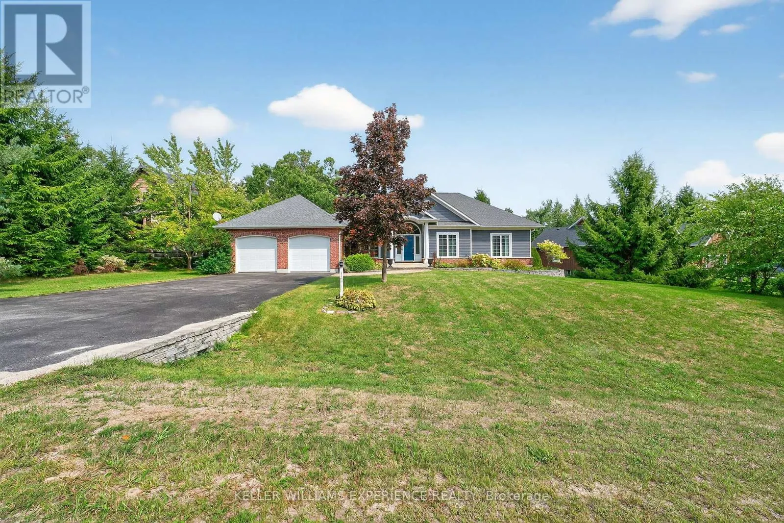 25 BRIDLE PATH