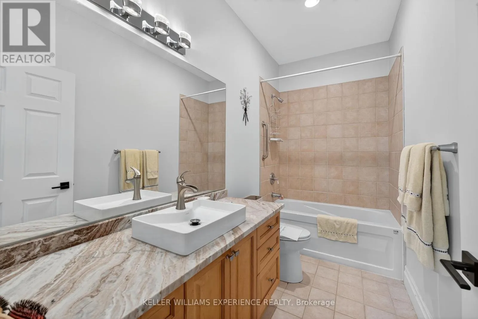 25 BRIDLE PATH
