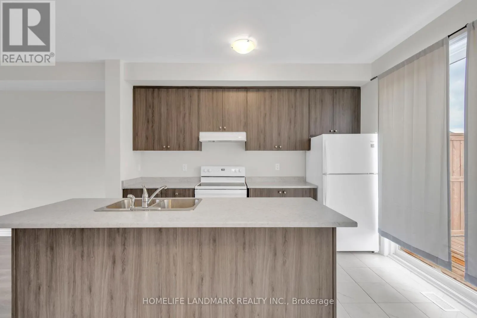 6 SPENCER BOULEVARD