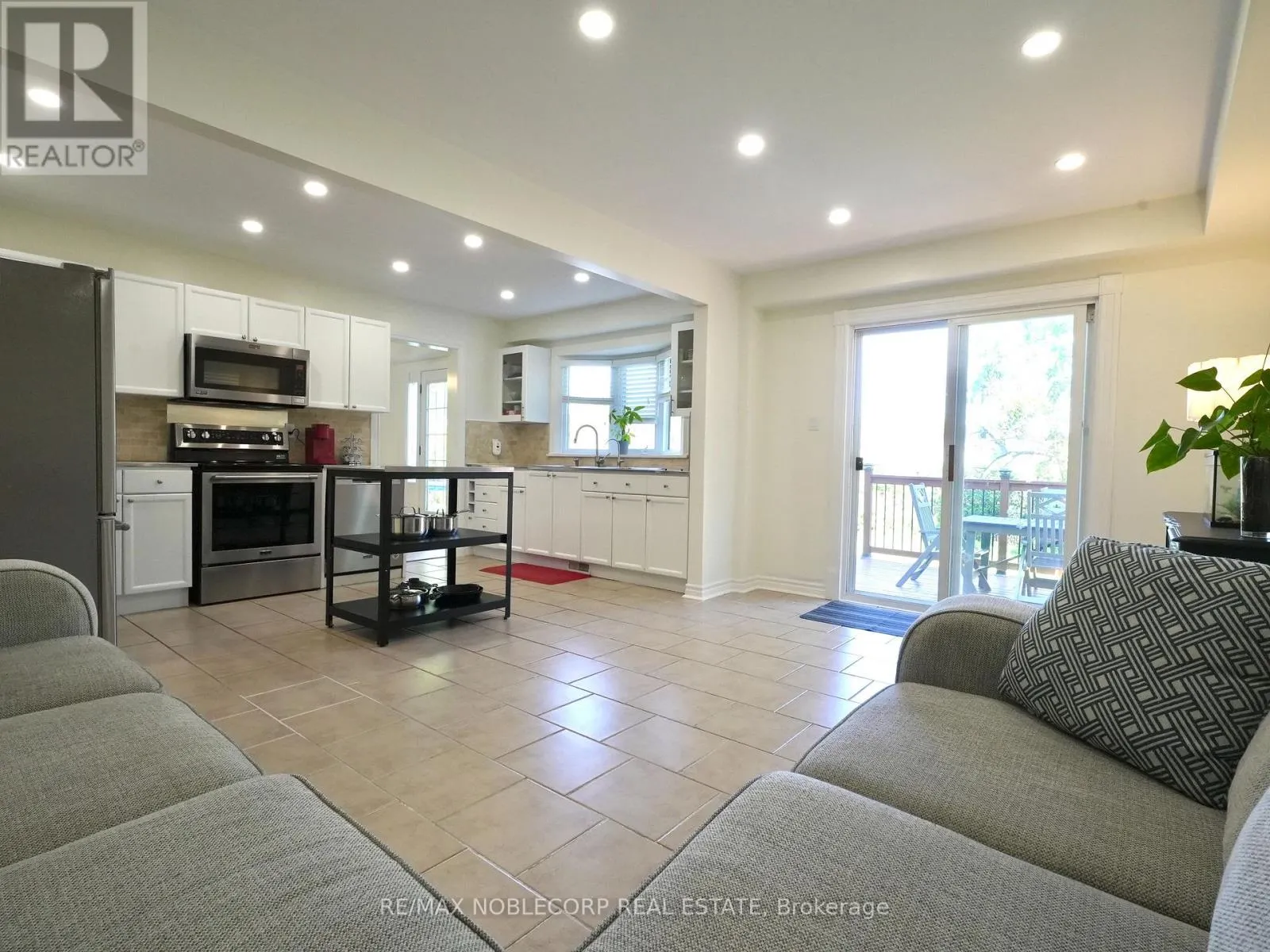 62 O'SHAUGHNESSY CRESCENT