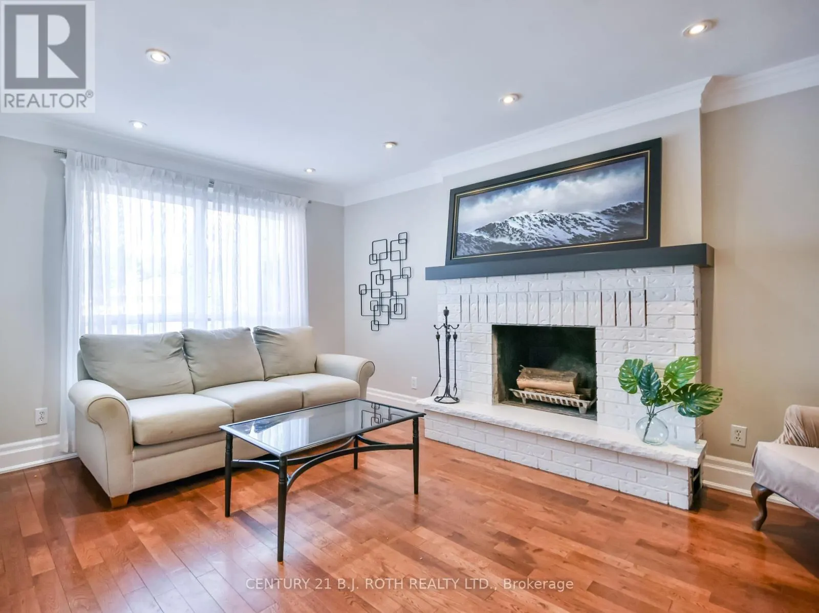 25 KEATS DRIVE