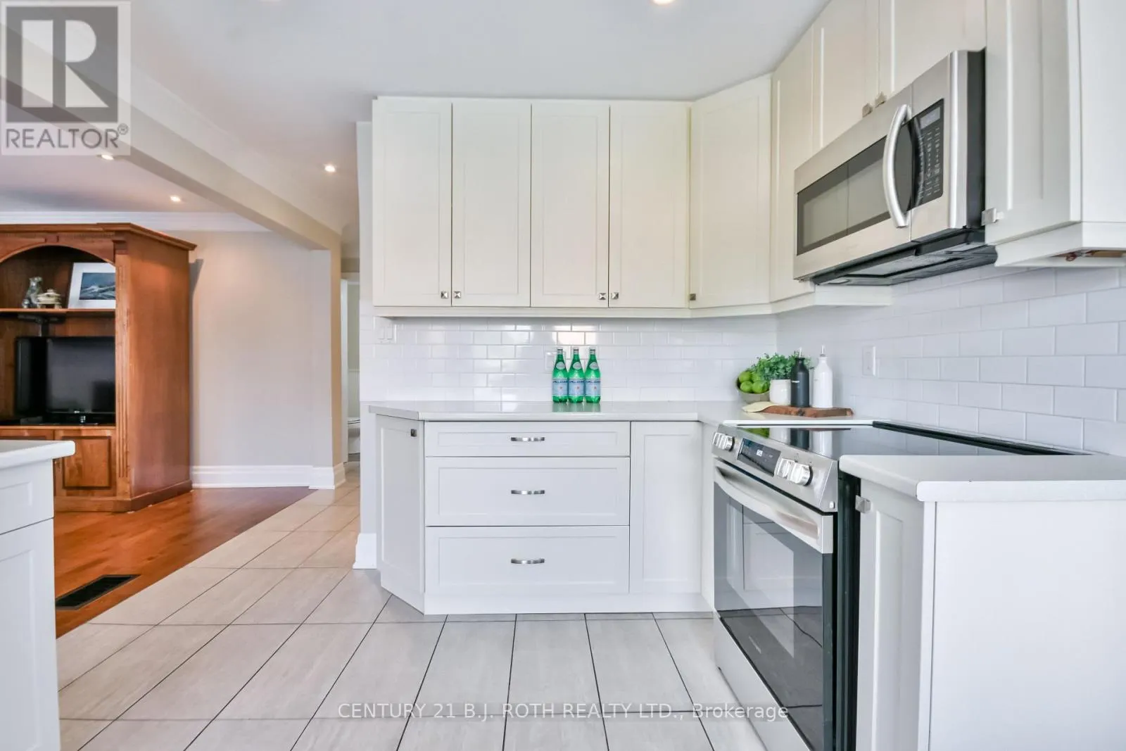 25 KEATS DRIVE