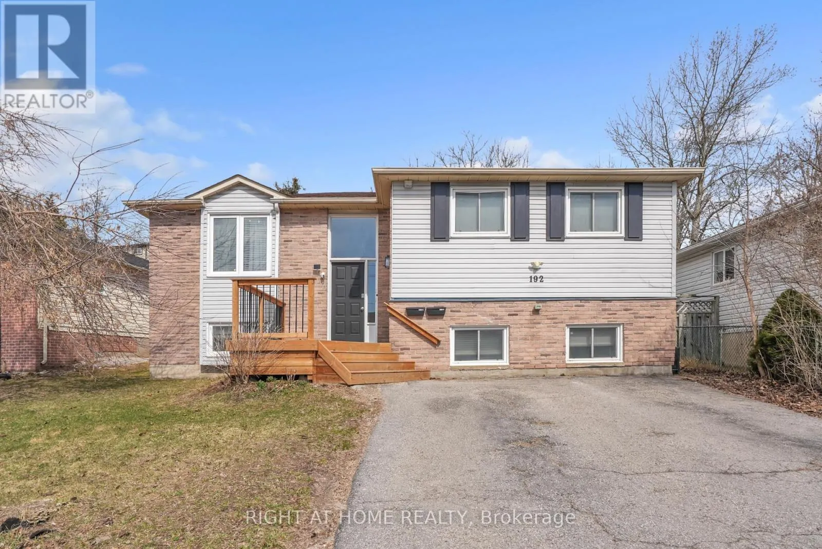 192 EDGEHILL (LOWER) DRIVE