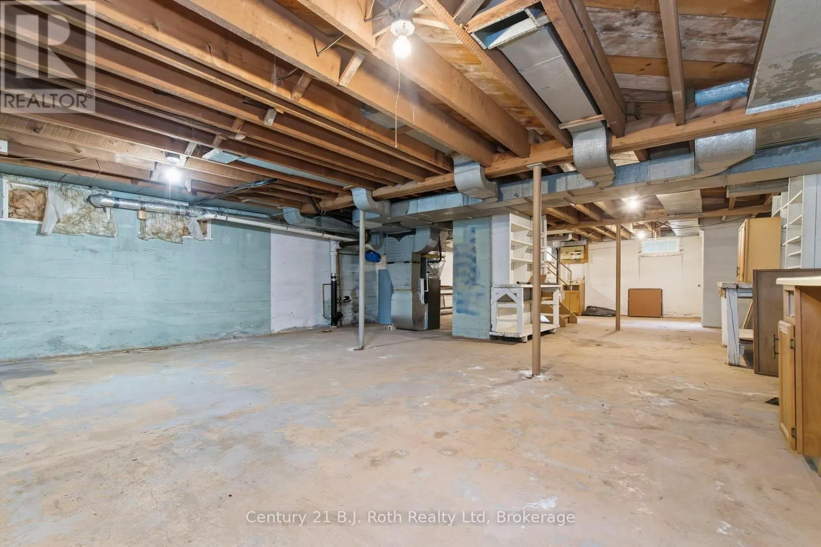 639 YONGE STREET