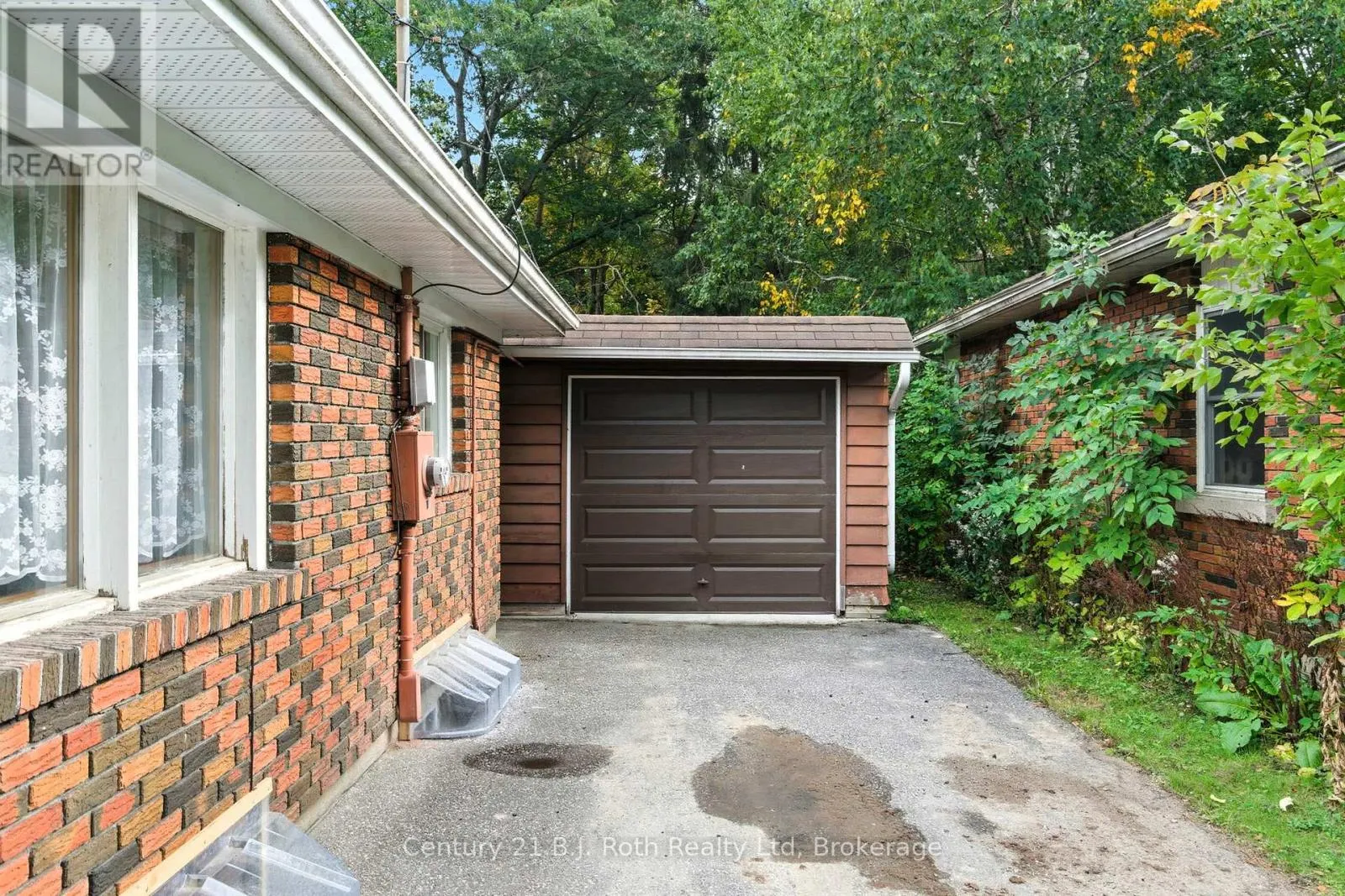 639 YONGE STREET
