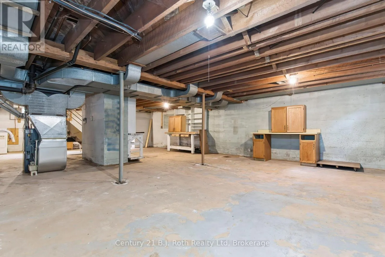 639 YONGE STREET
