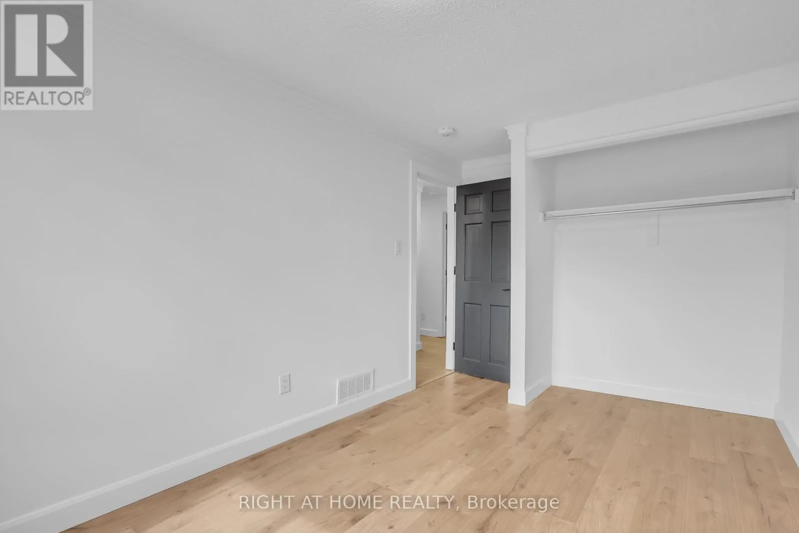 192 EDGEHILL (UPPER) DRIVE