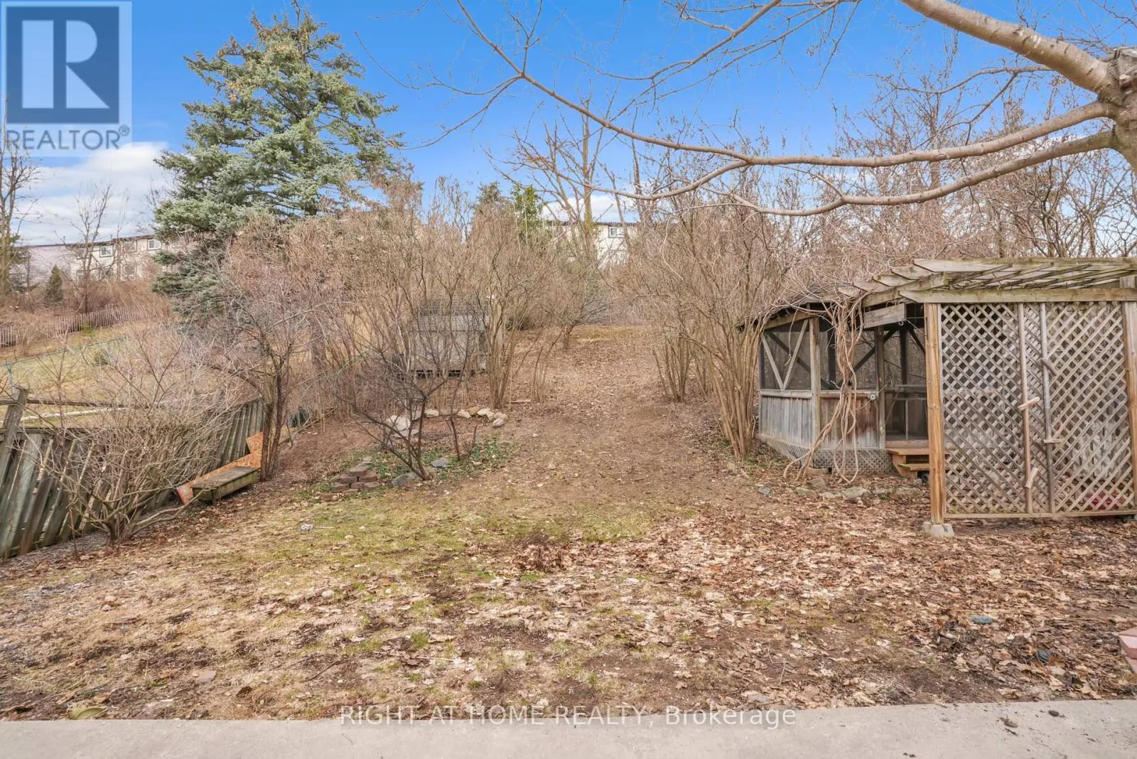 192 EDGEHILL (UPPER) DRIVE