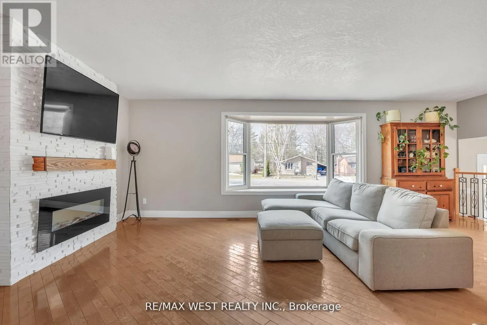279 SUNNIDALE ROAD