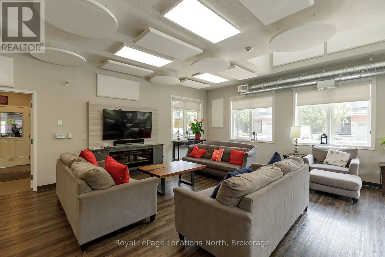 35 SILVER GLEN BOULEVARD
