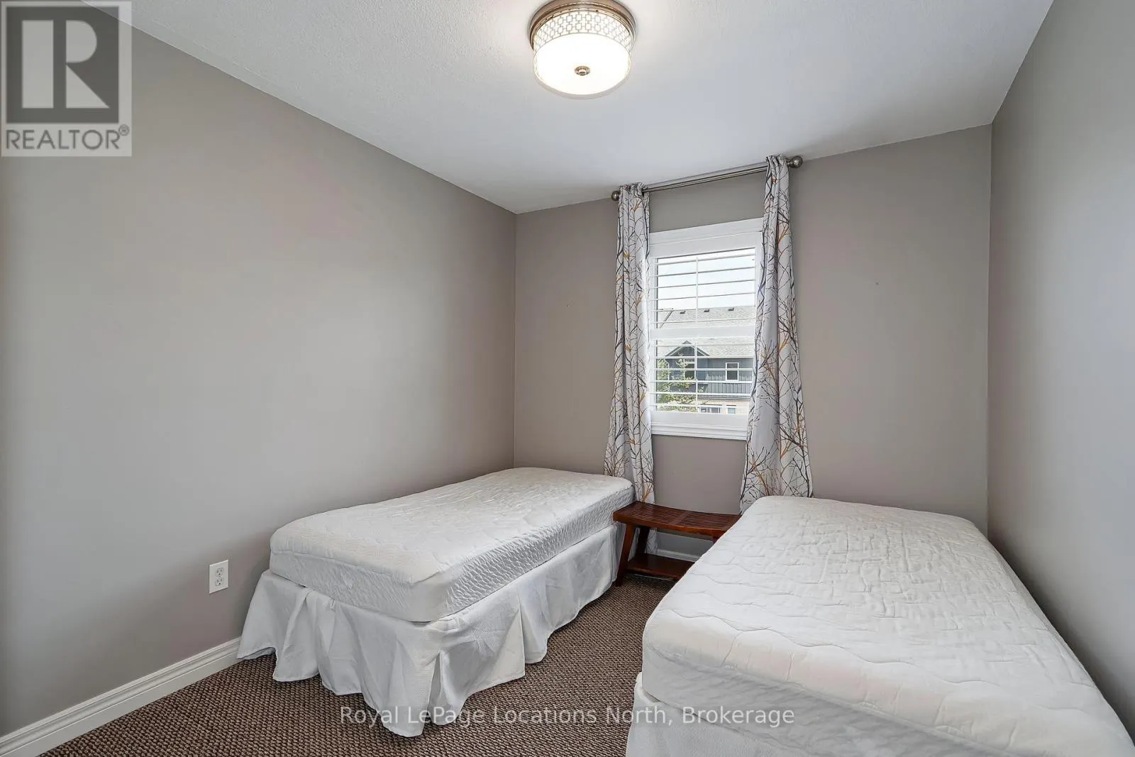 35 SILVER GLEN BOULEVARD