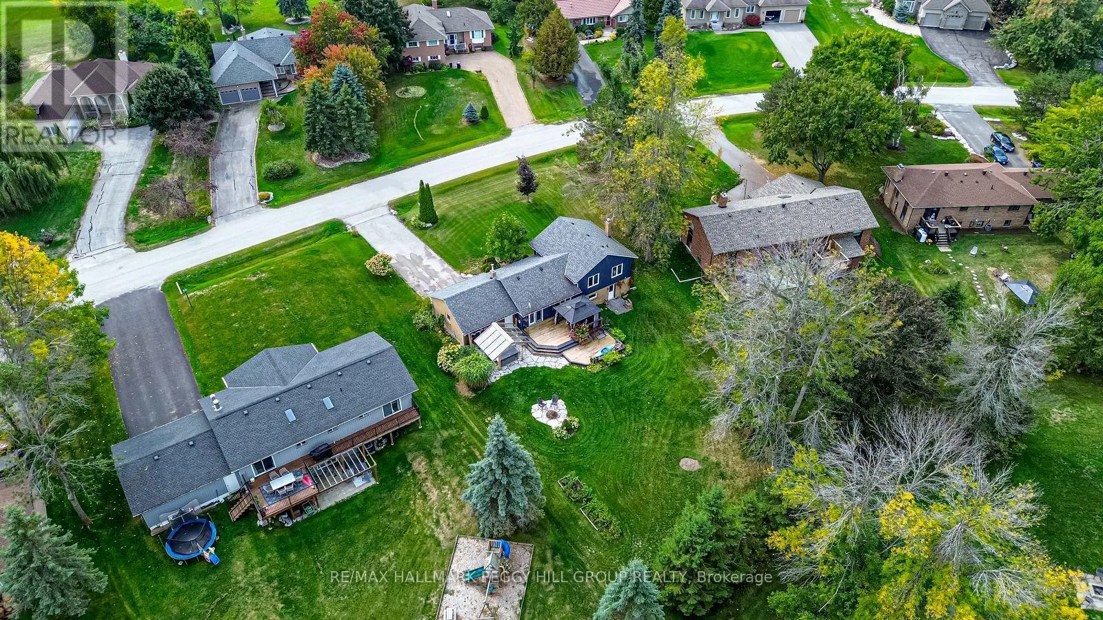 7 SANDLEWOOD TRAIL