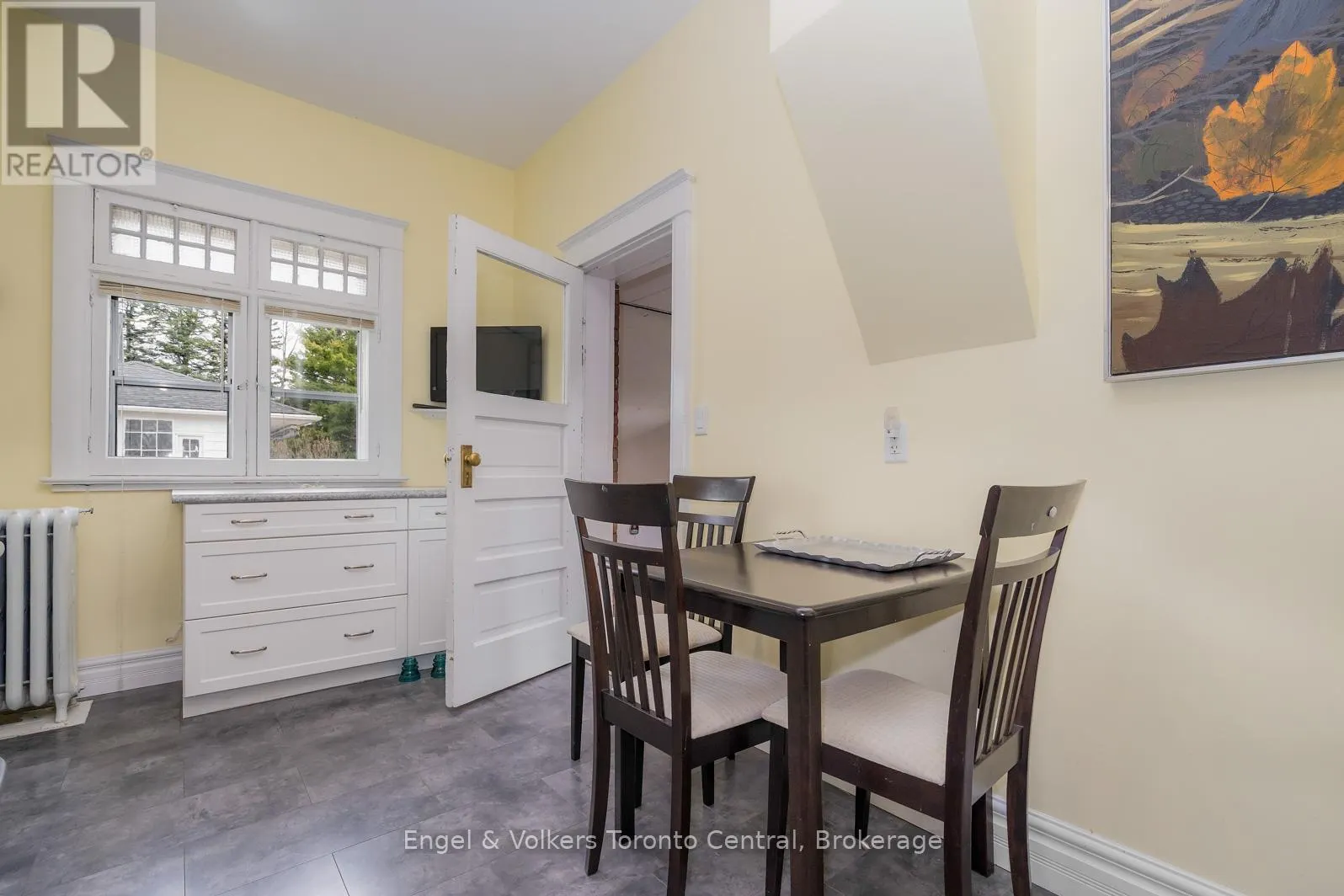299 NAPIER STREET
