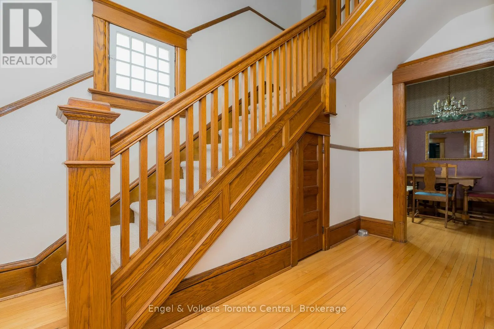 299 NAPIER STREET