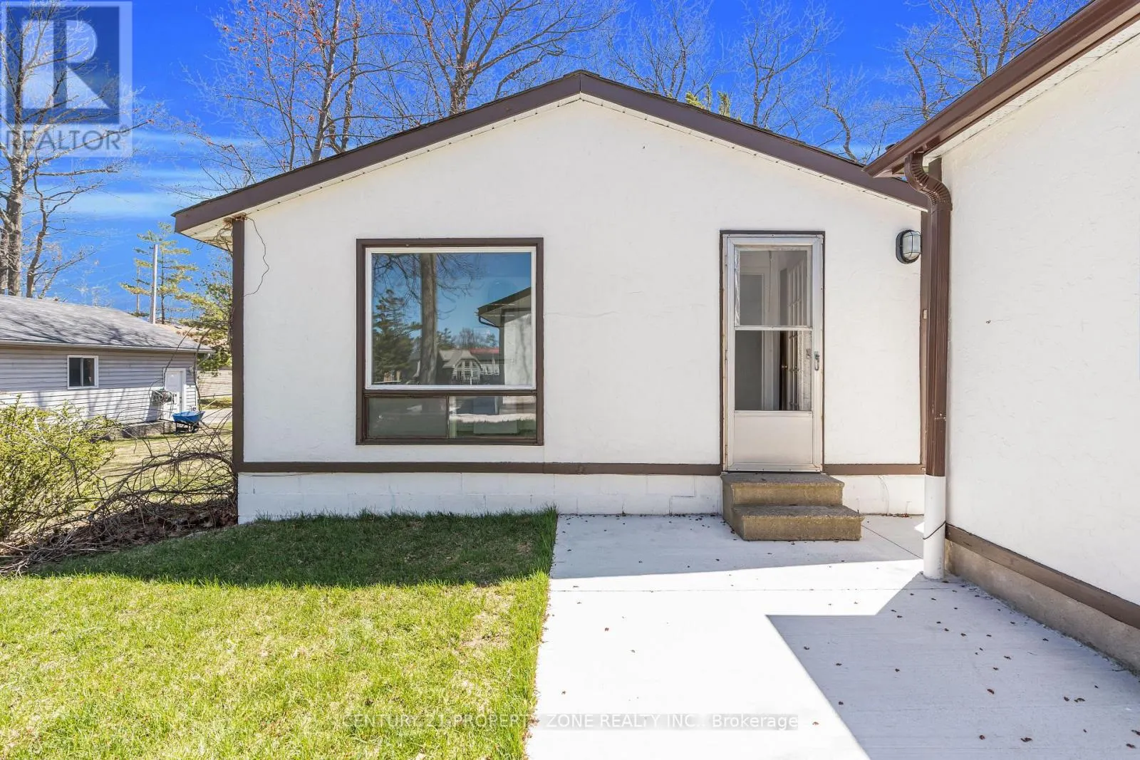 1312 RIVER ROAD W