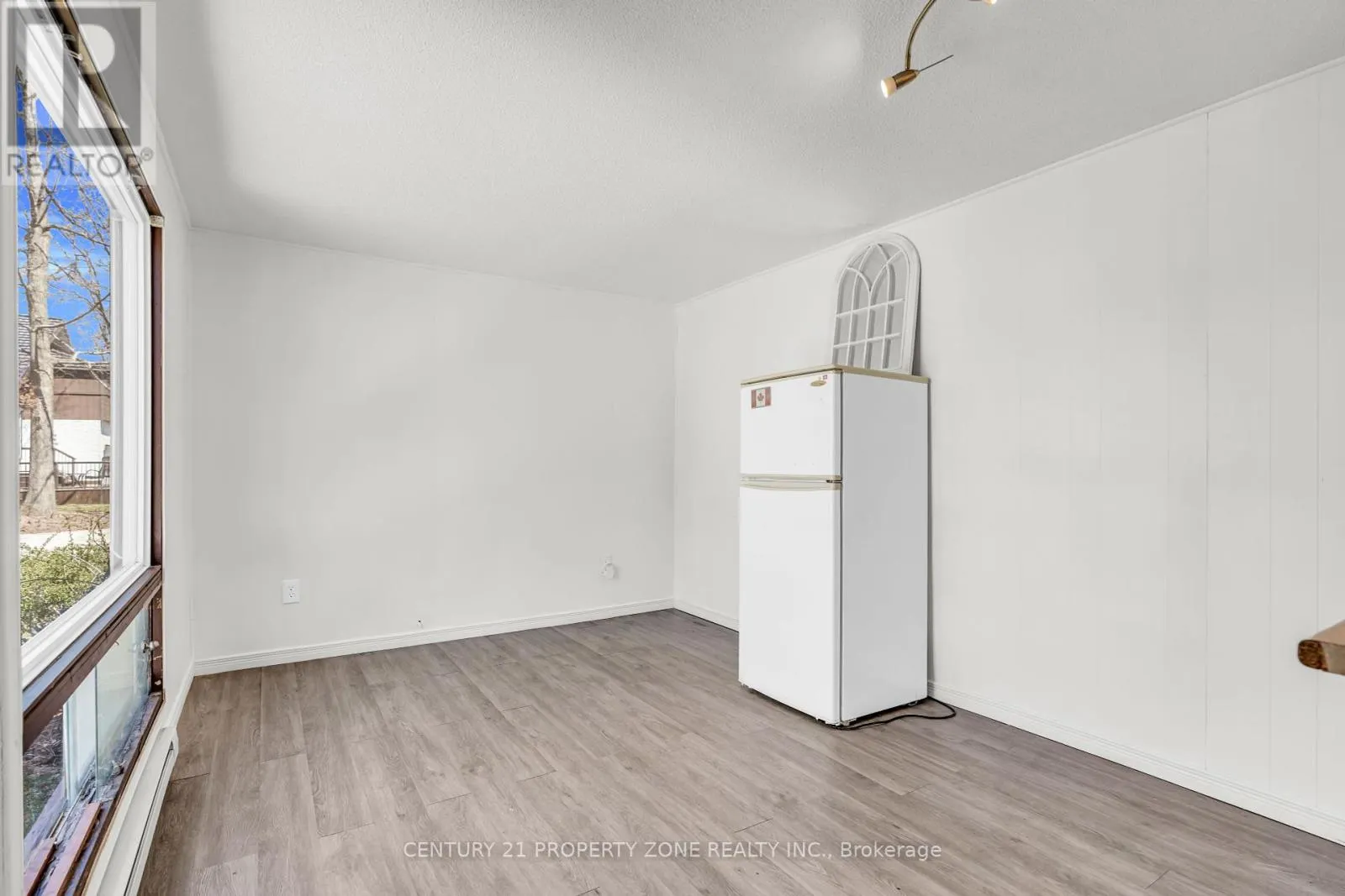 1312 RIVER ROAD W
