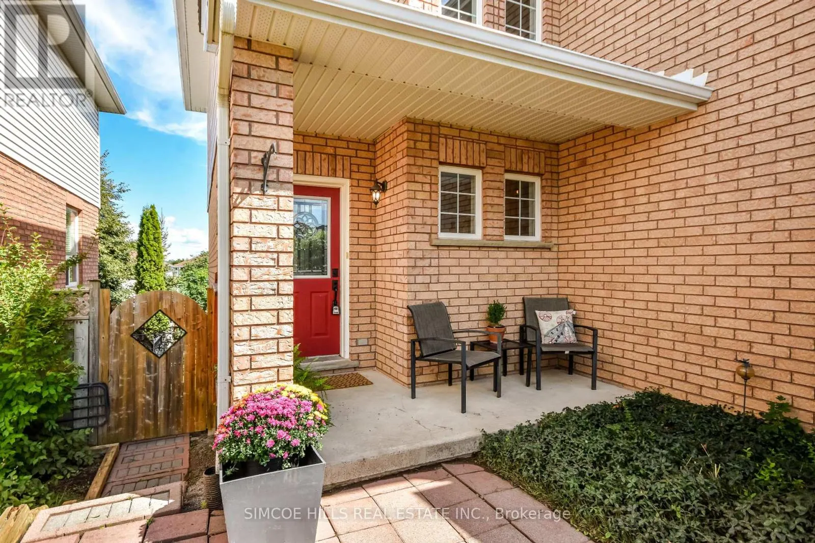 73 VANESSA DRIVE