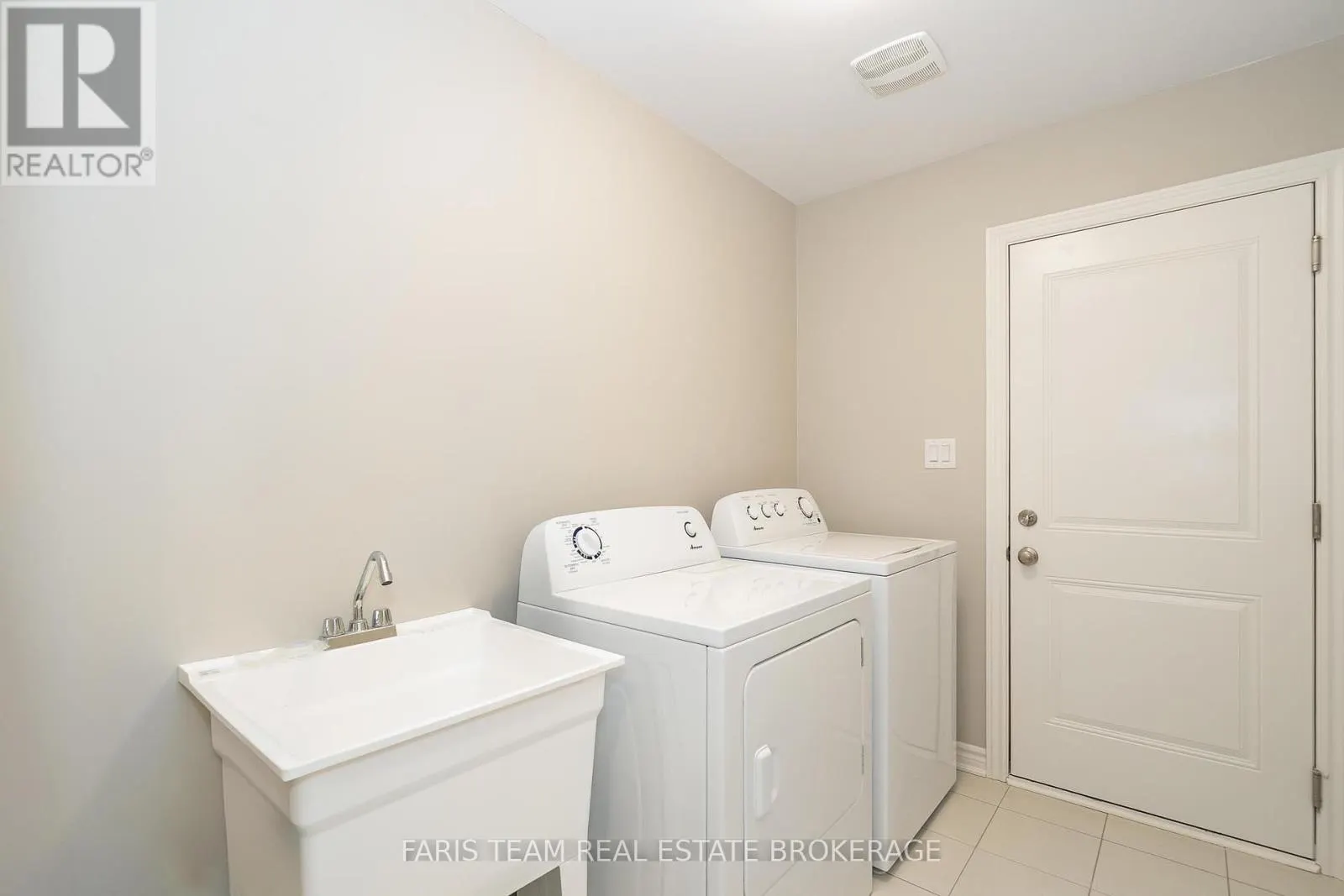 276 SPRINGFIELD CRESCENT