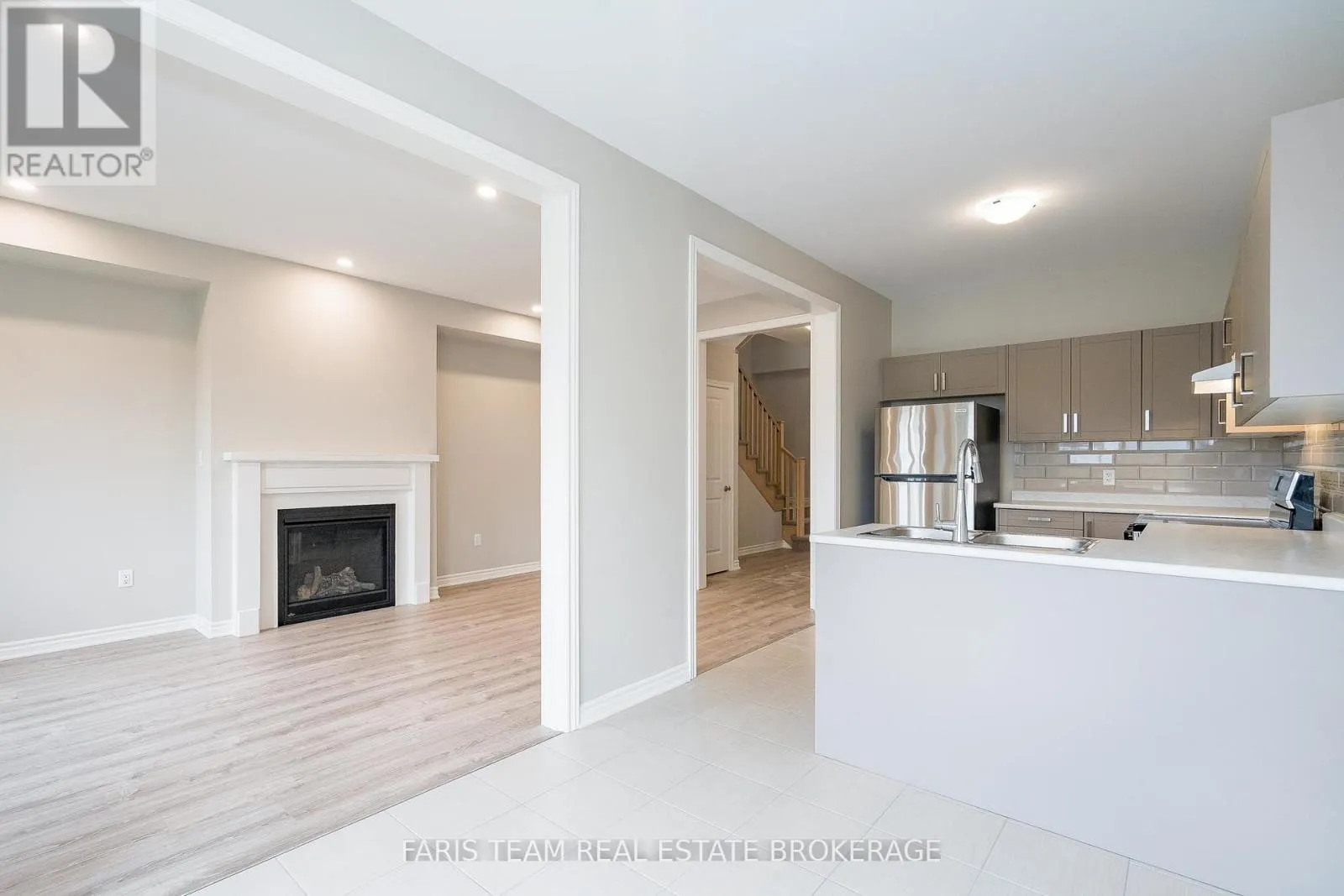 276 SPRINGFIELD CRESCENT