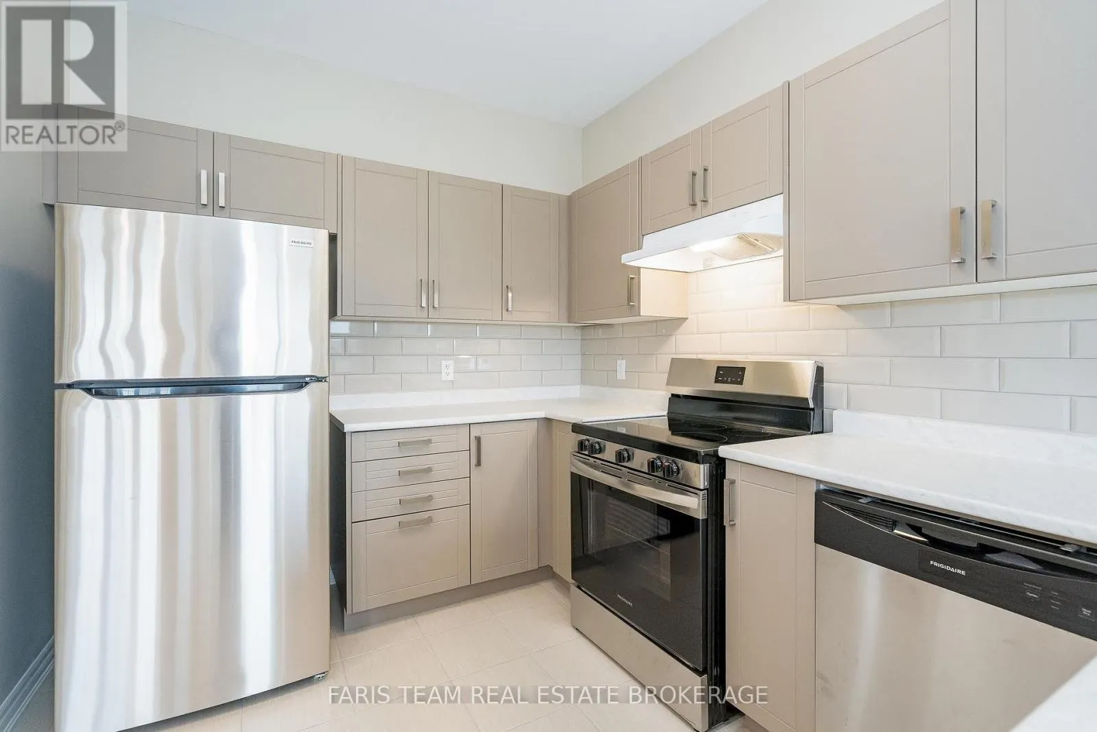 276 SPRINGFIELD CRESCENT
