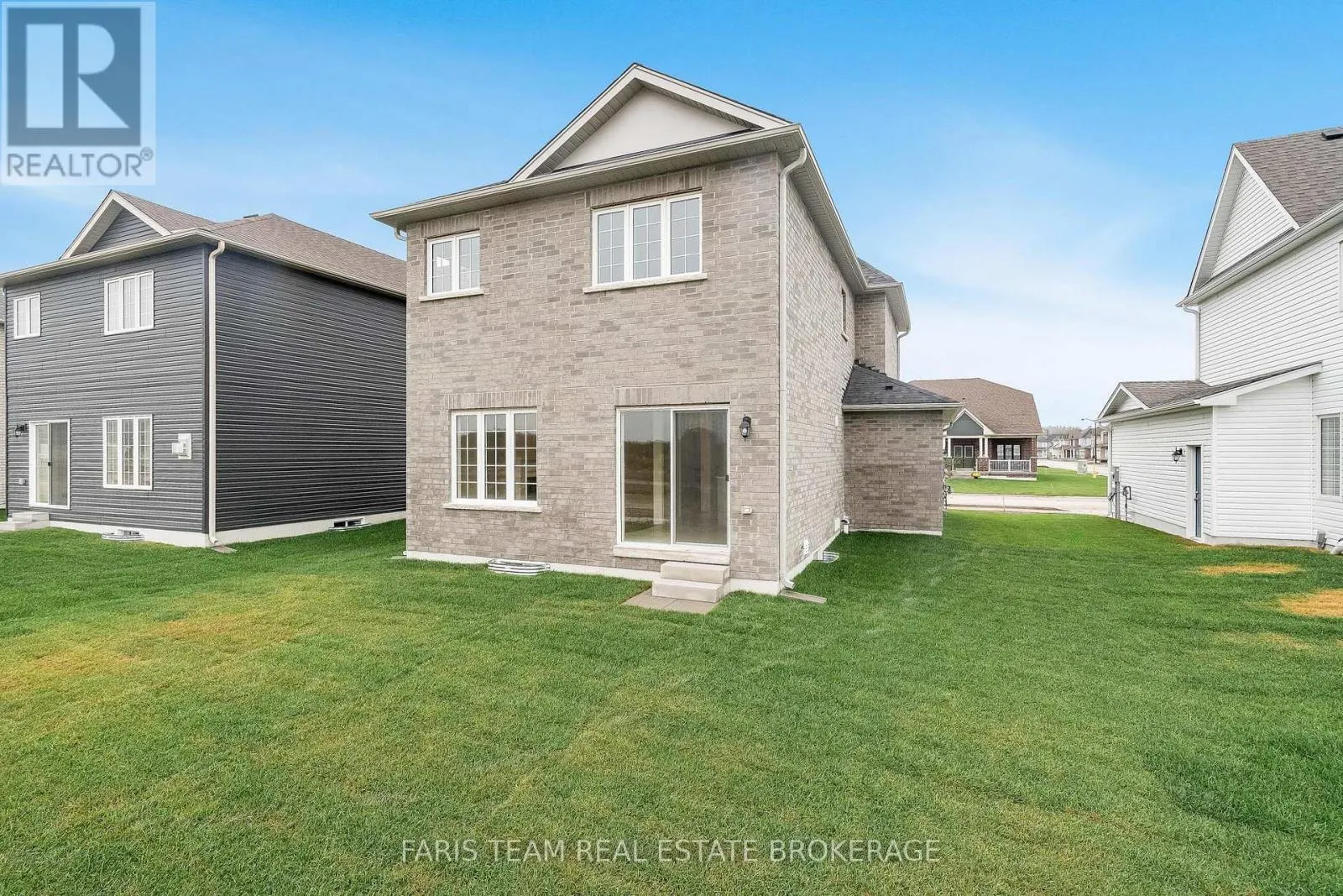 276 SPRINGFIELD CRESCENT