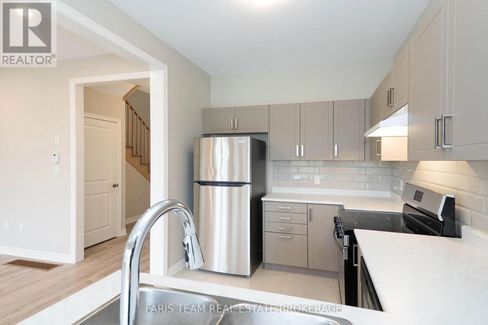 276 SPRINGFIELD CRESCENT