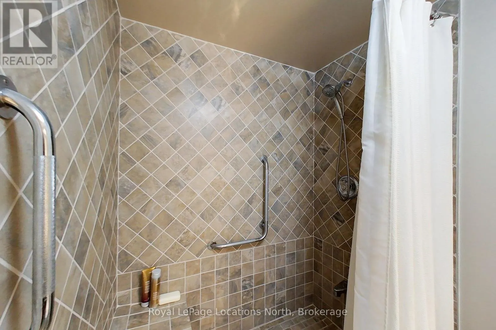307 - 172 EIGHTH STREET, #307