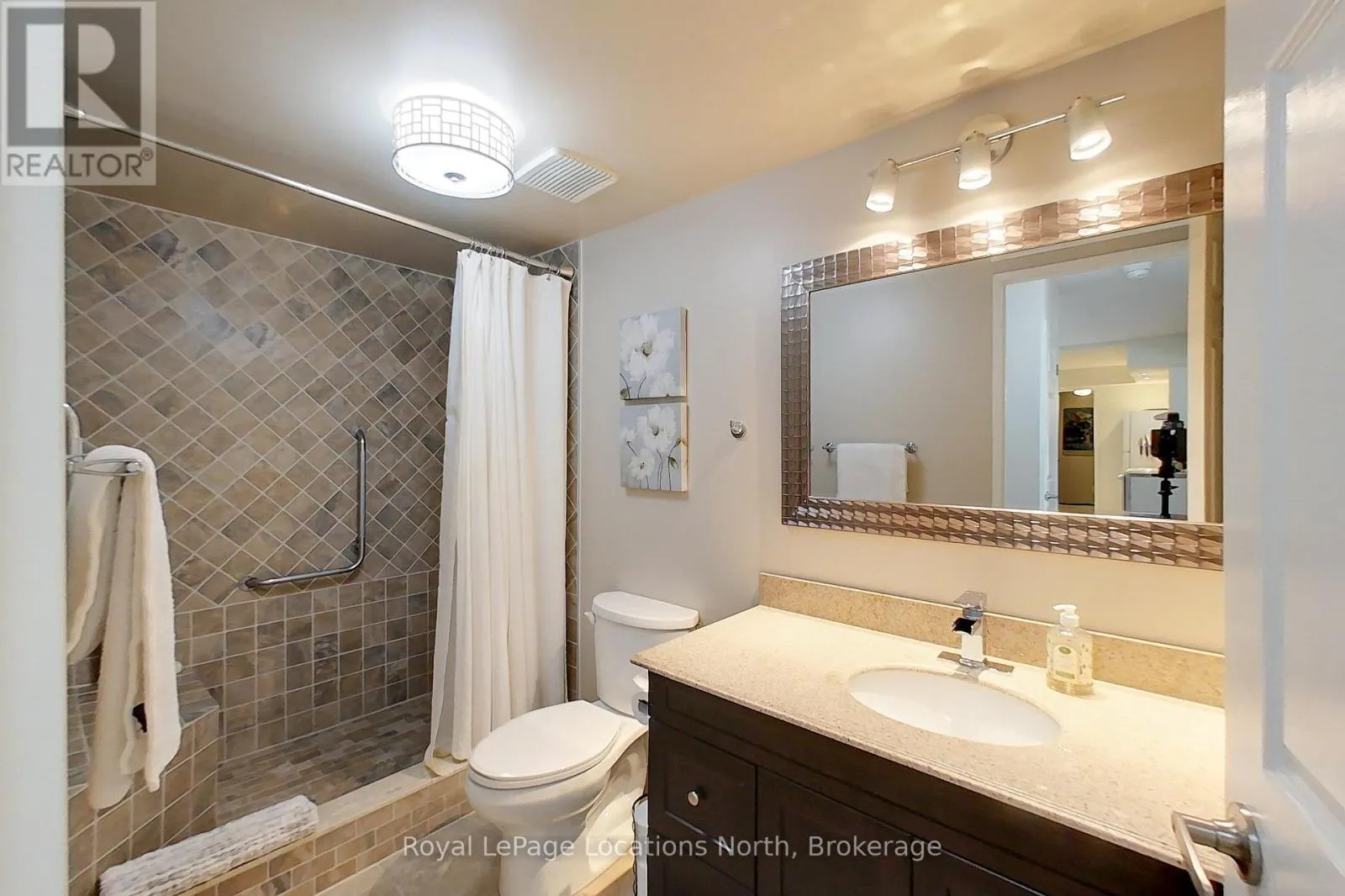 307 - 172 EIGHTH STREET, #307