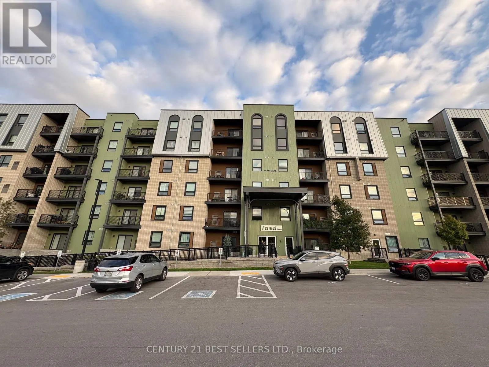 308 - 5 CHEF LANE