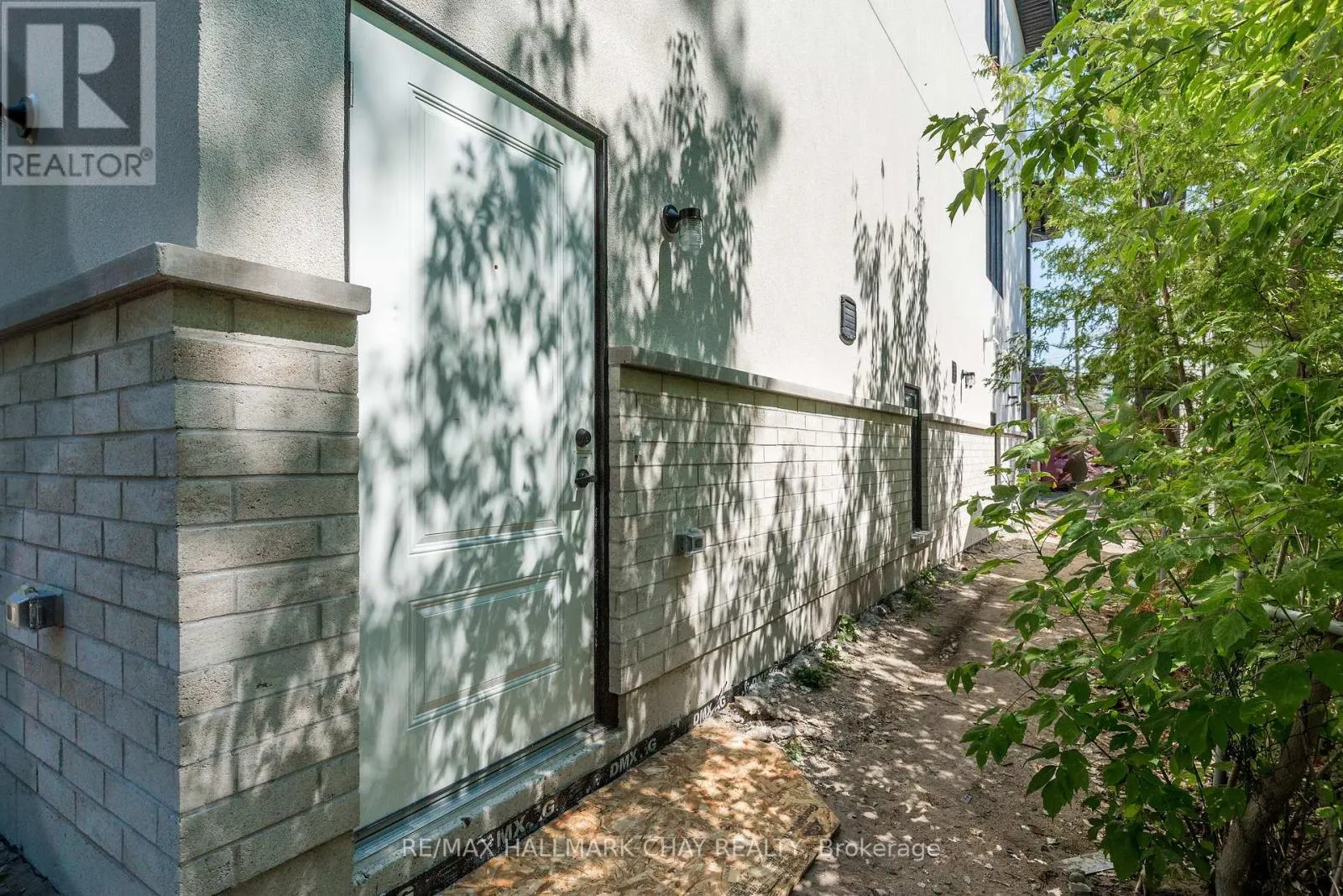 2 - 58 ANSLEY ROAD