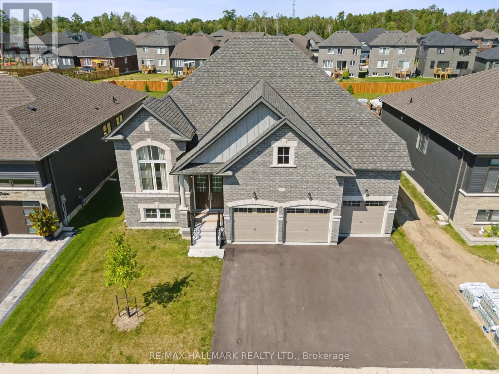 346 RAMBLEWOOD DRIVE