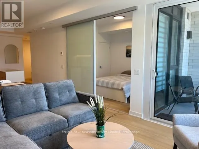 419 - 31 HURON STREET, #419