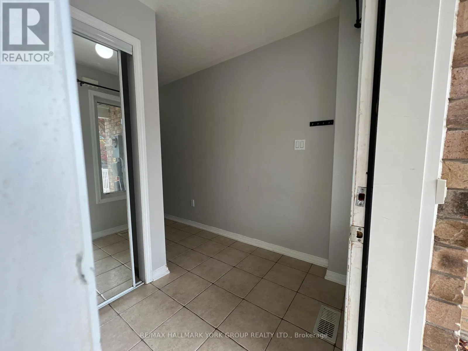9 - 75 PRINCE WILLIAM WAY