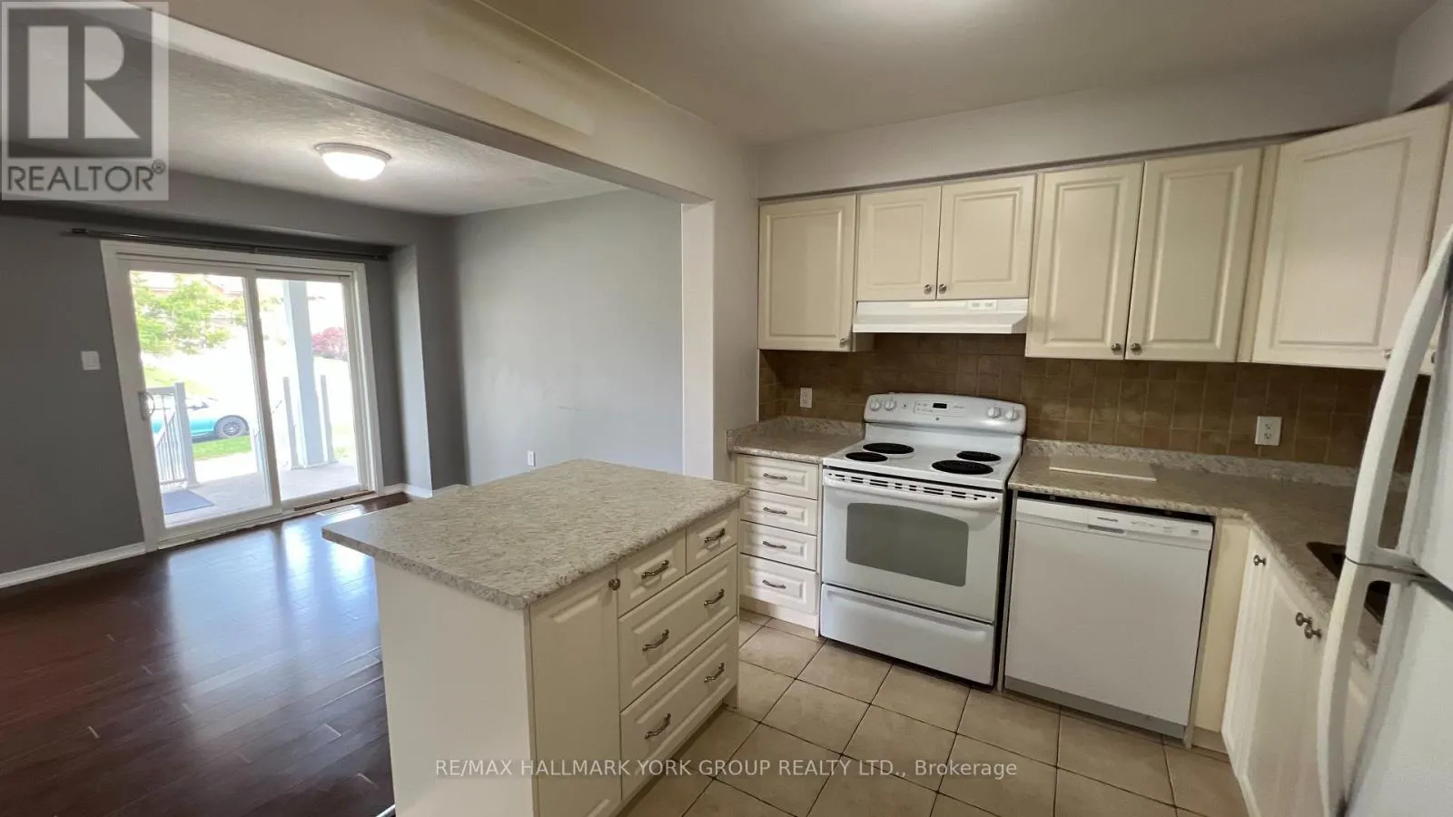 9 - 75 PRINCE WILLIAM WAY