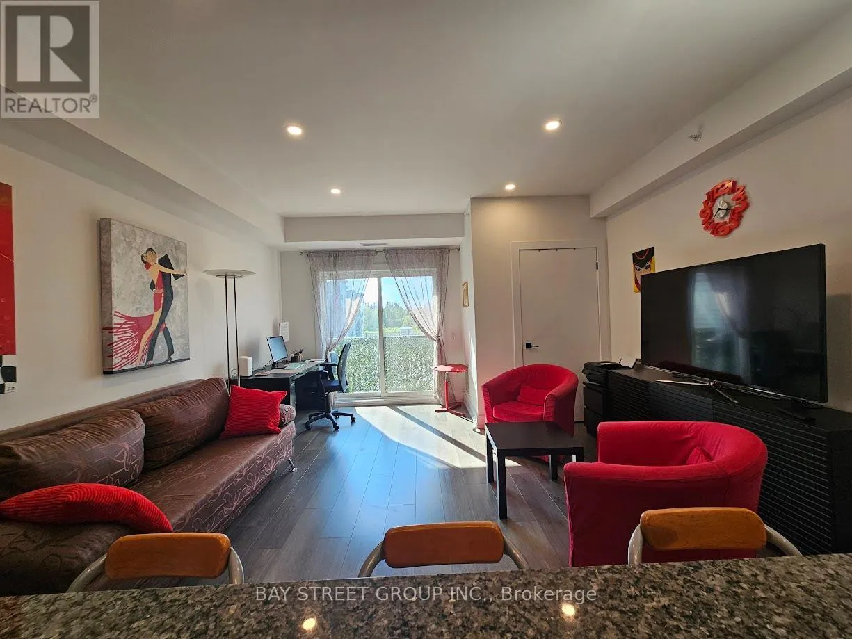 504 - 8 CULINARY LANE