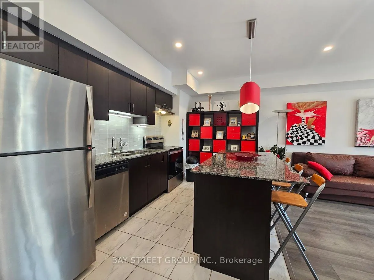 504 - 8 CULINARY LANE