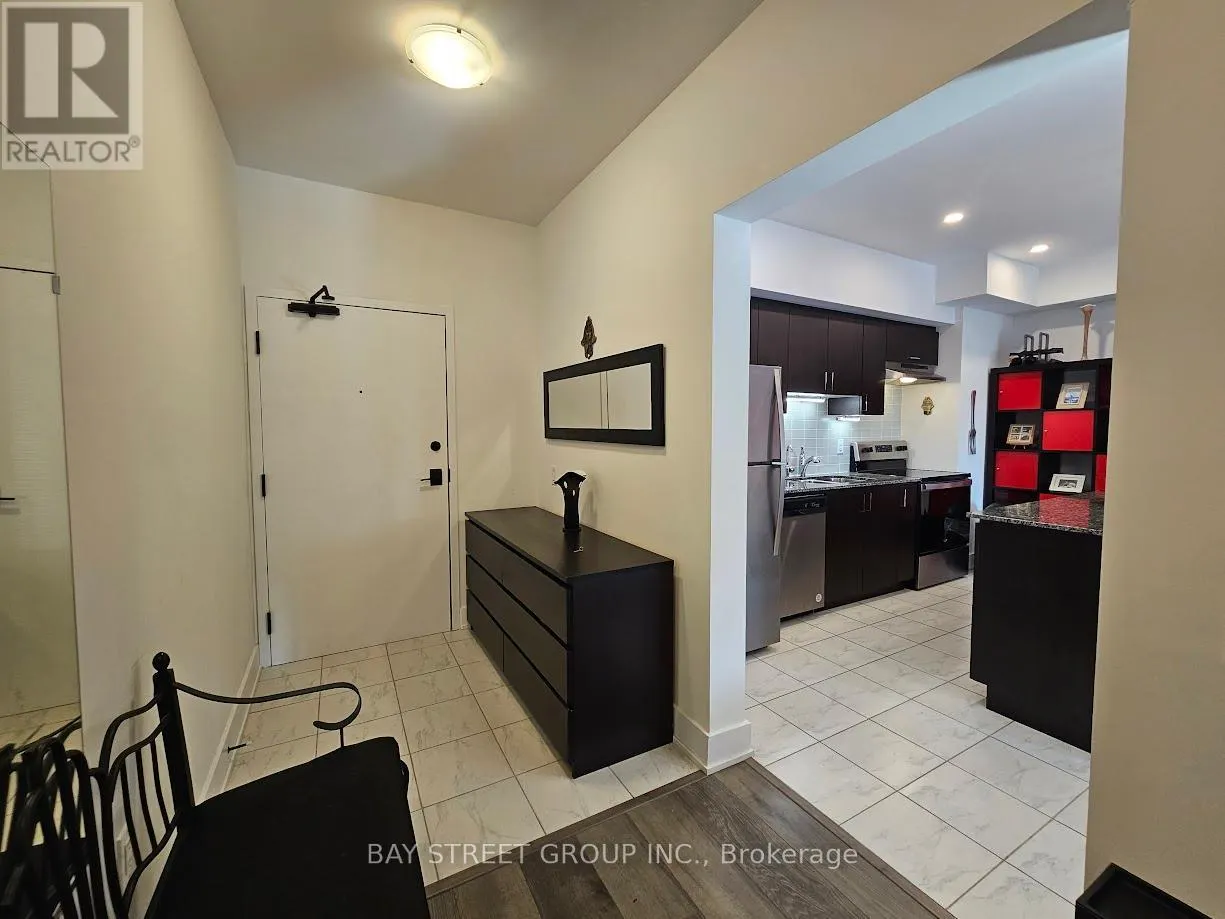 504 - 8 CULINARY LANE