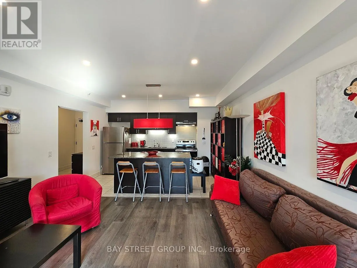 504 - 8 CULINARY LANE