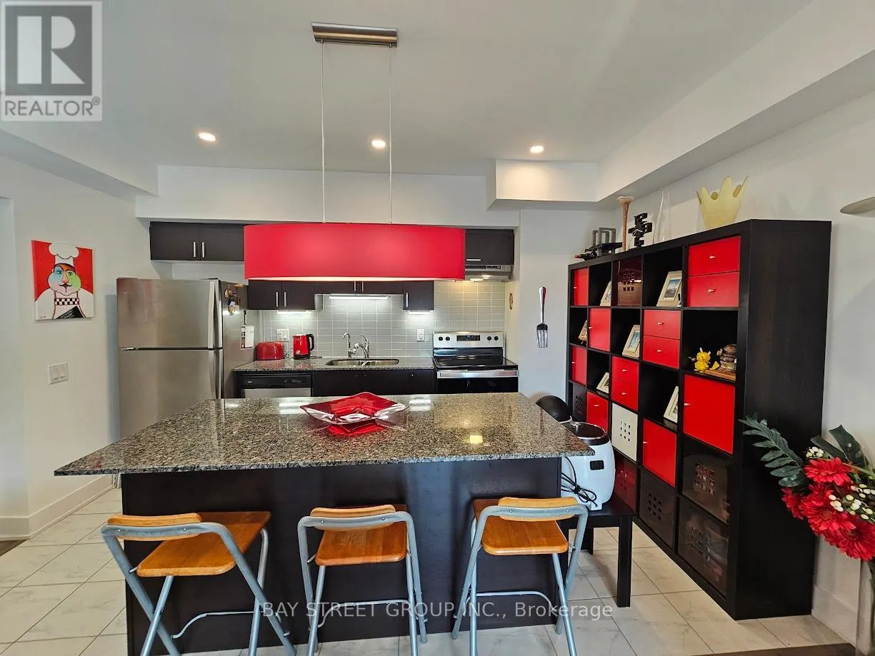 504 - 8 CULINARY LANE