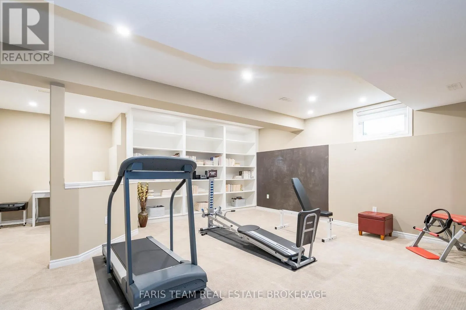 135 SANDRINGHAM DRIVE