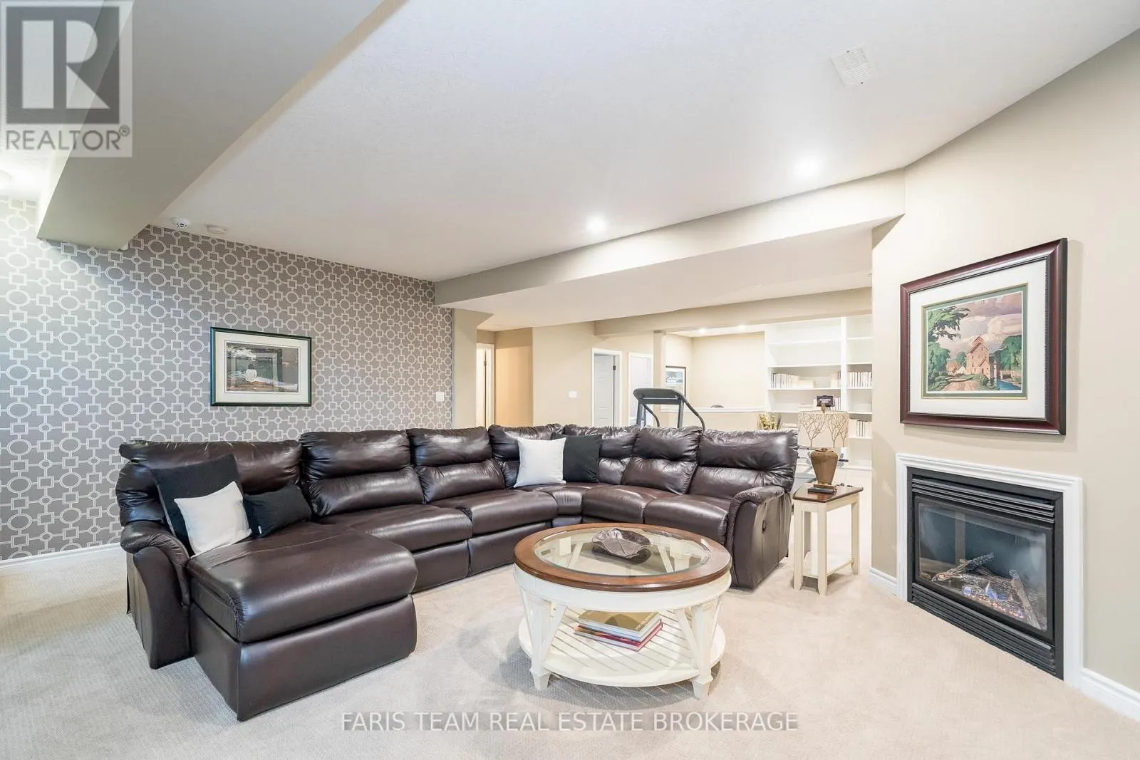 135 SANDRINGHAM DRIVE