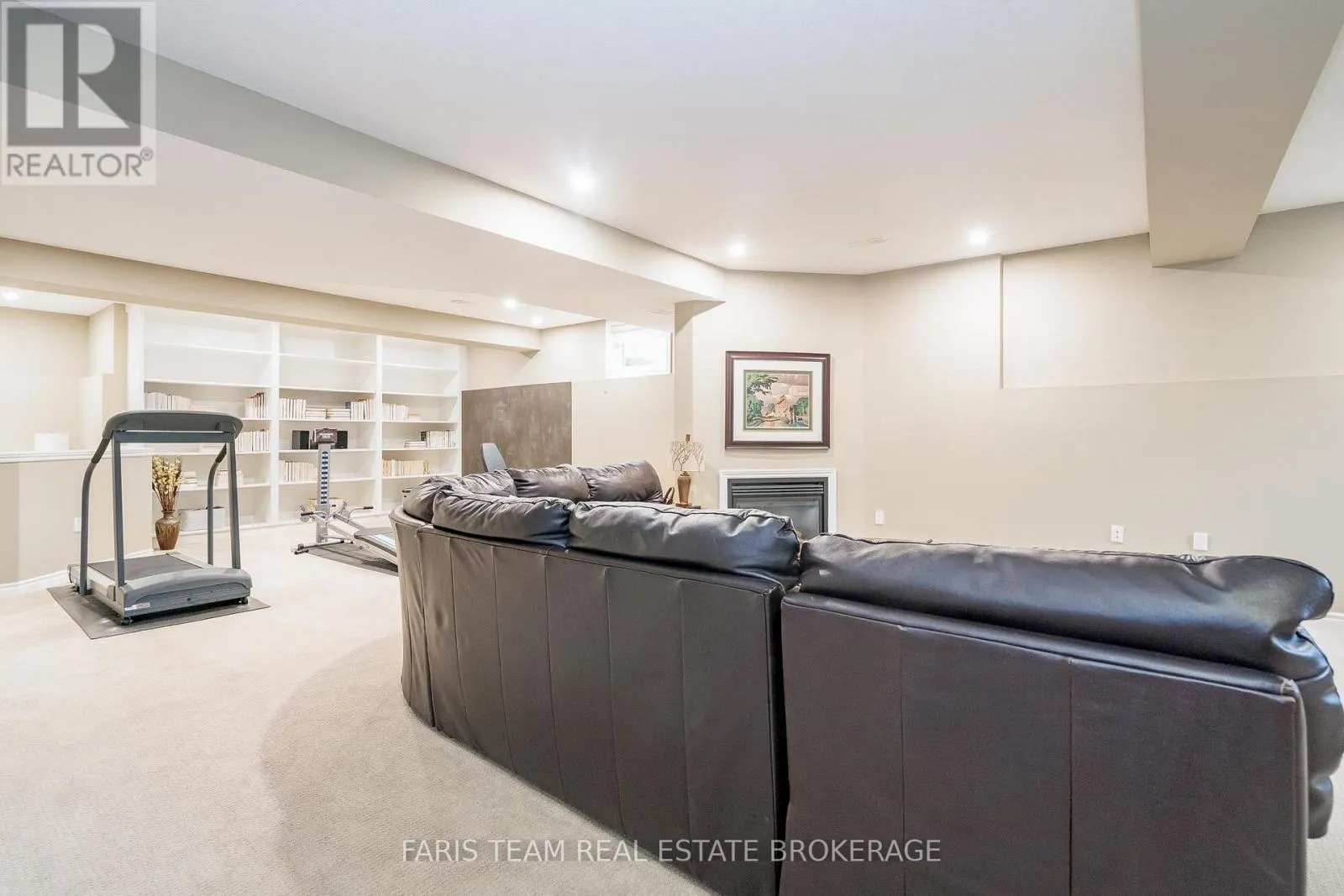 135 SANDRINGHAM DRIVE