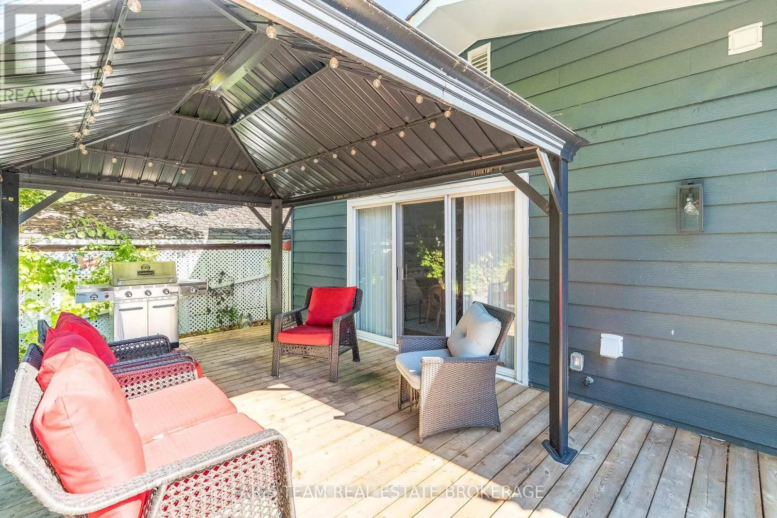404 MANLY STREET